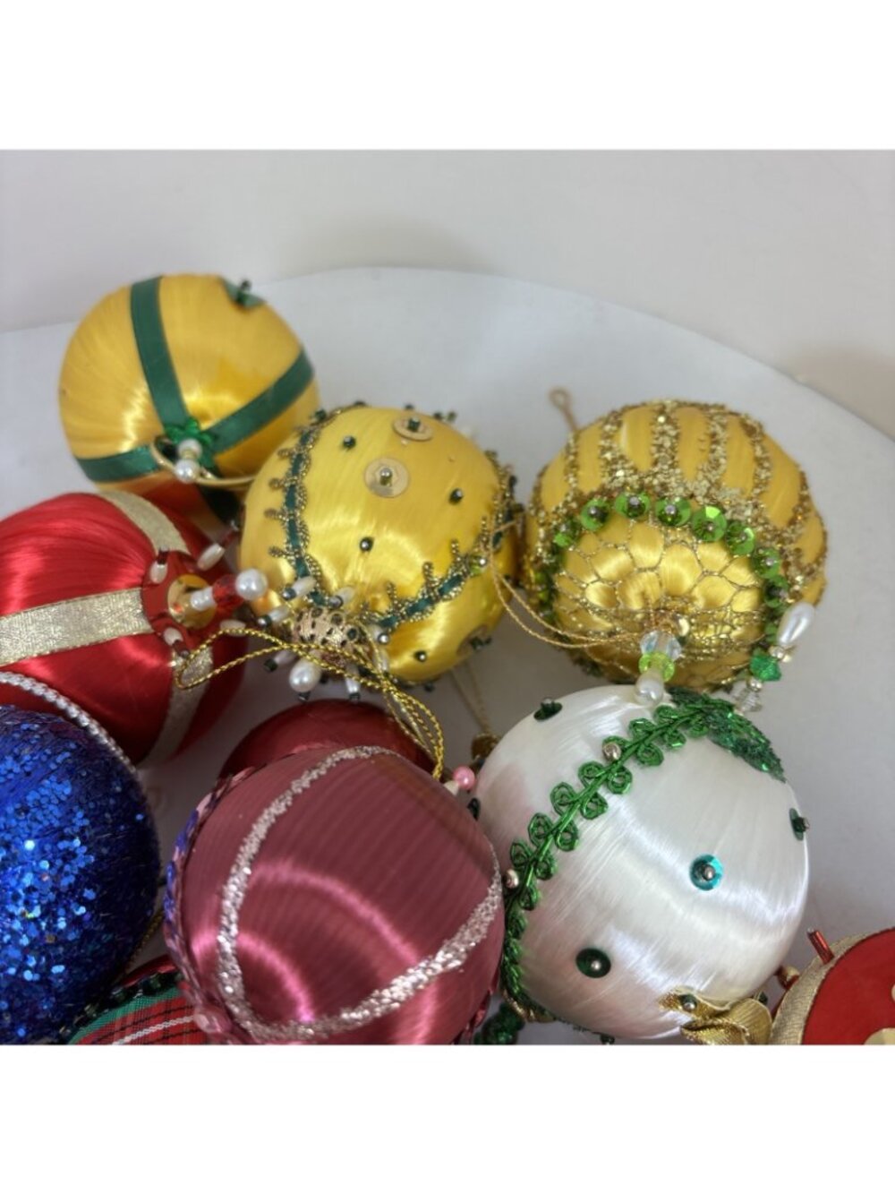 Vintage Christmas Satin Beaded Push Pin Ornaments Lot of 25 Handmade - Picture 7 of 7